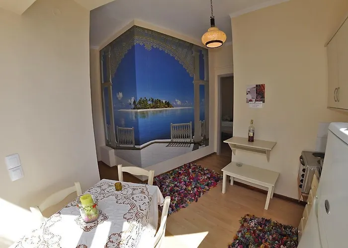 Apartment Tango On The *