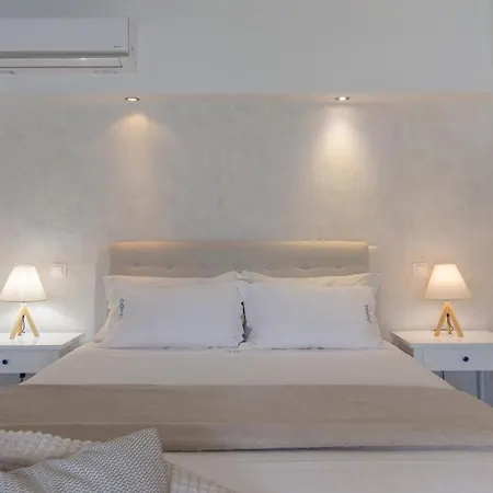 Daire Tango On The Paleokastritsa